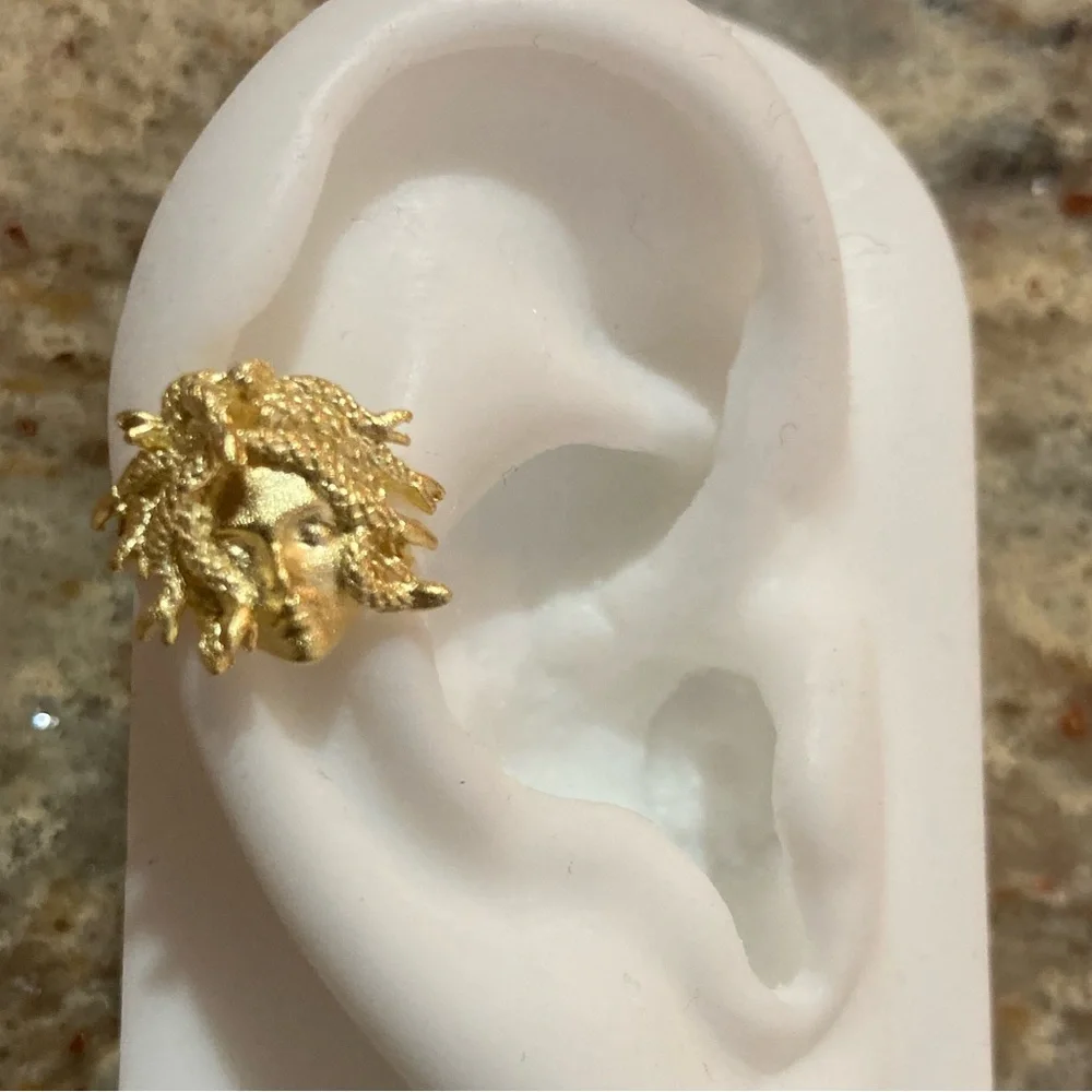 🐍🌕🎁Gold Medusa Stud Earring - Picture 4 of 11